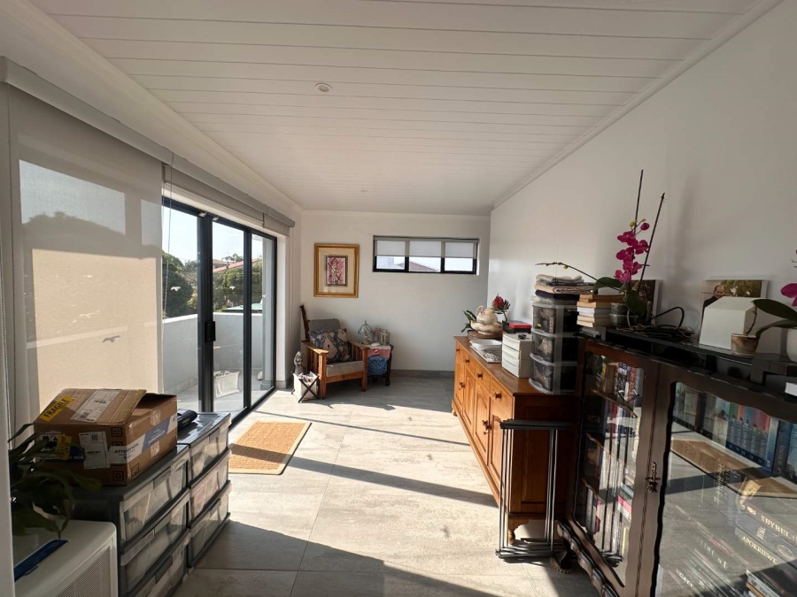 5 Bedroom Property for Sale in Fraaiuitsig Western Cape